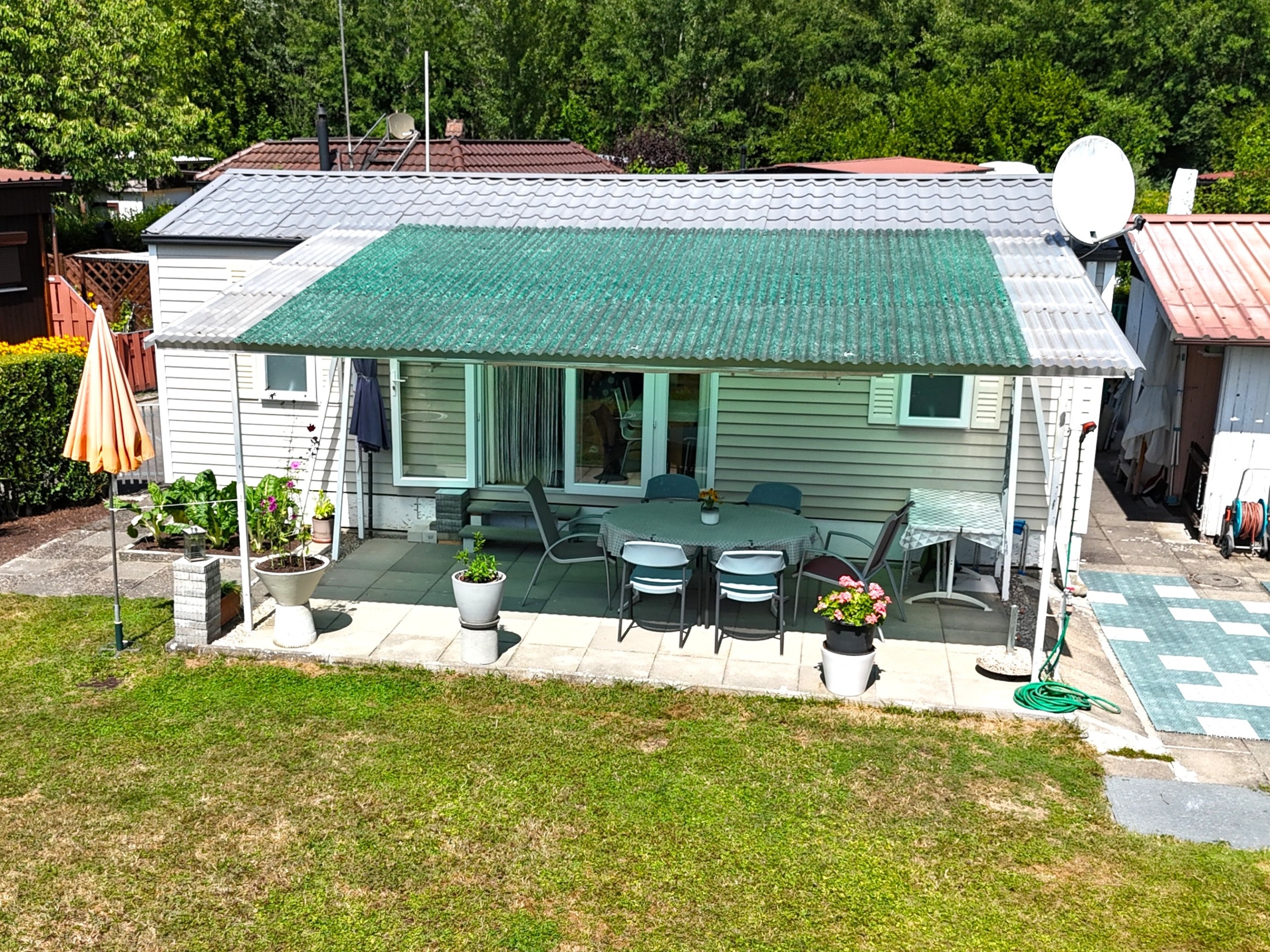 Mobile-home de 3,5 pièces avec terrain en pleine propriété à proximité du lac