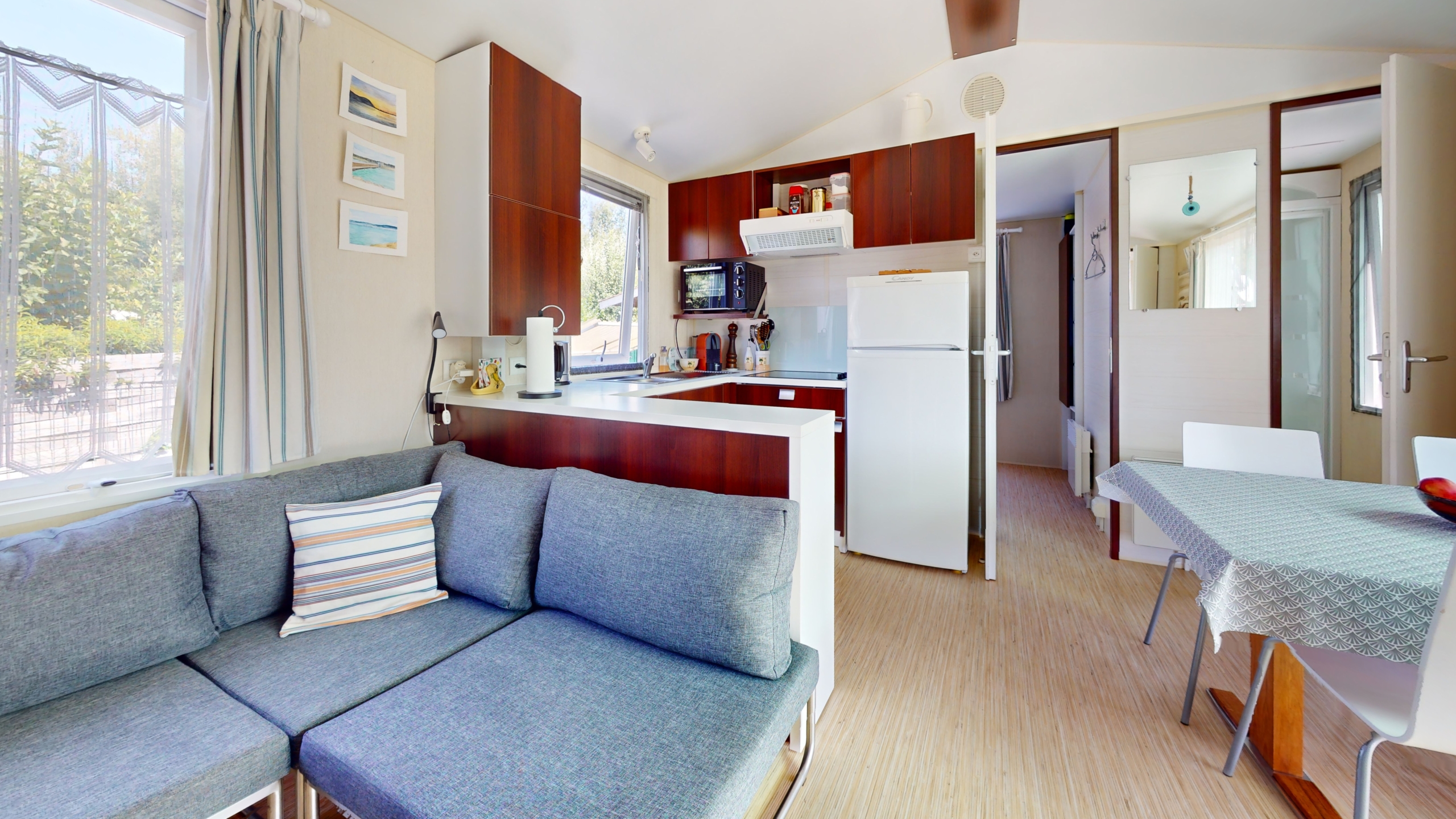 Mobile-home de 3,5 pièces avec terrain en pleine propriété à proximité du lac