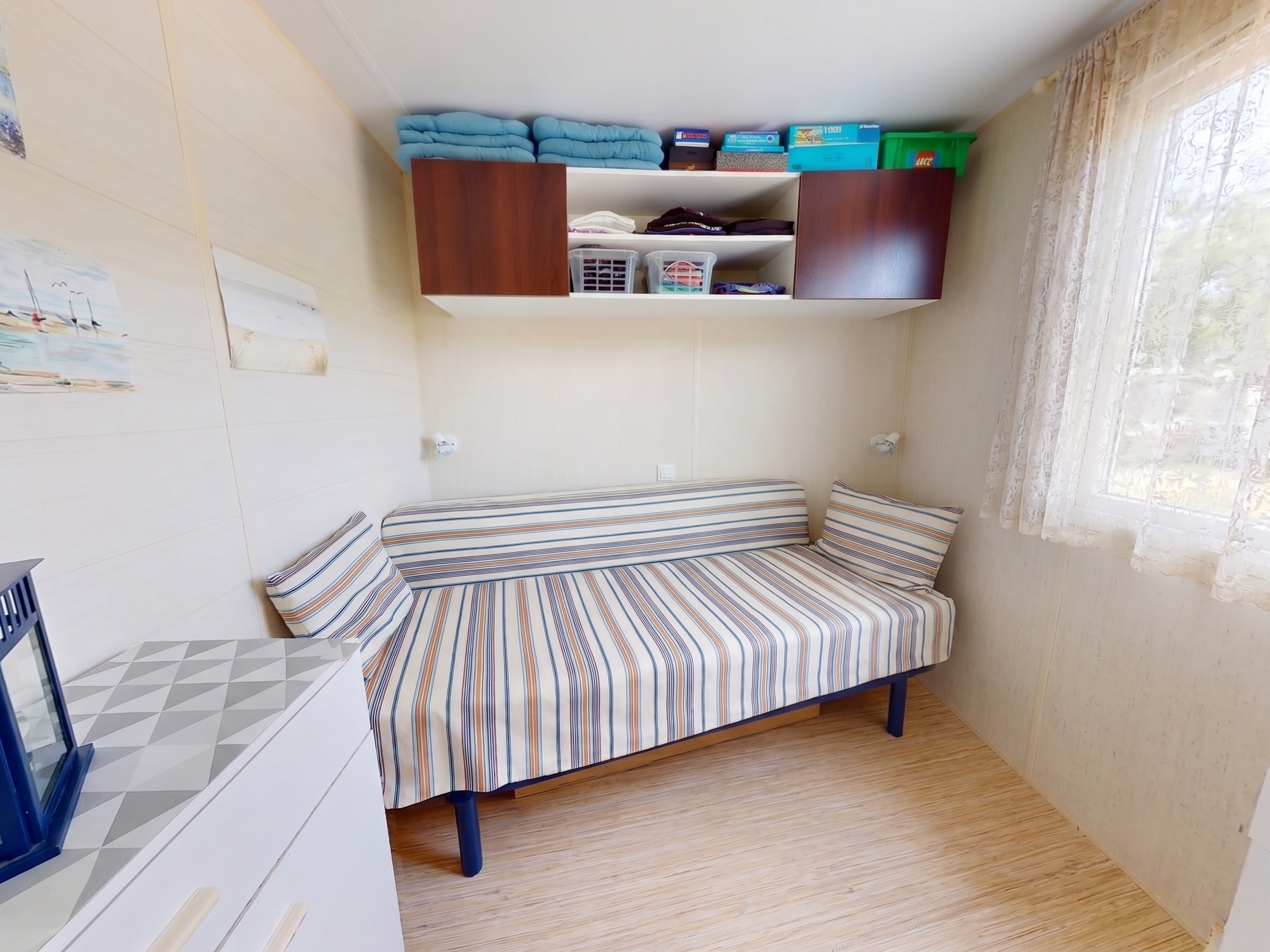 Mobile-home de 3,5 pièces avec terrain en pleine propriété à proximité du lac