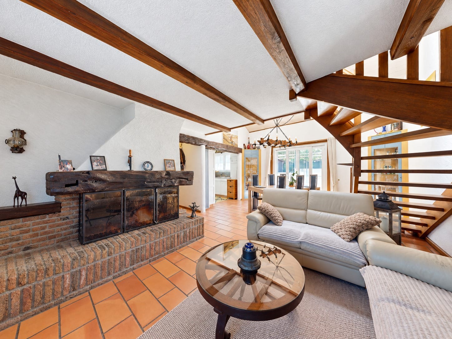 Maison avec trois appartements de rendement à Chevroux, proche du lac