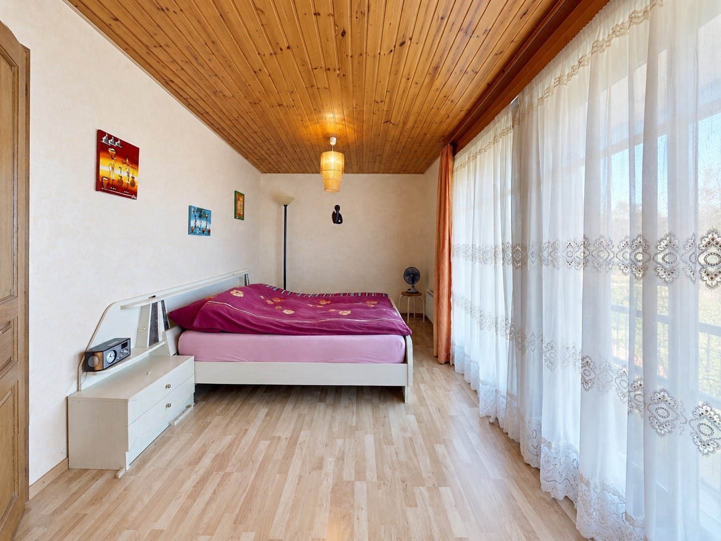 Maison avec trois appartements de rendement à Chevroux, proche du lac